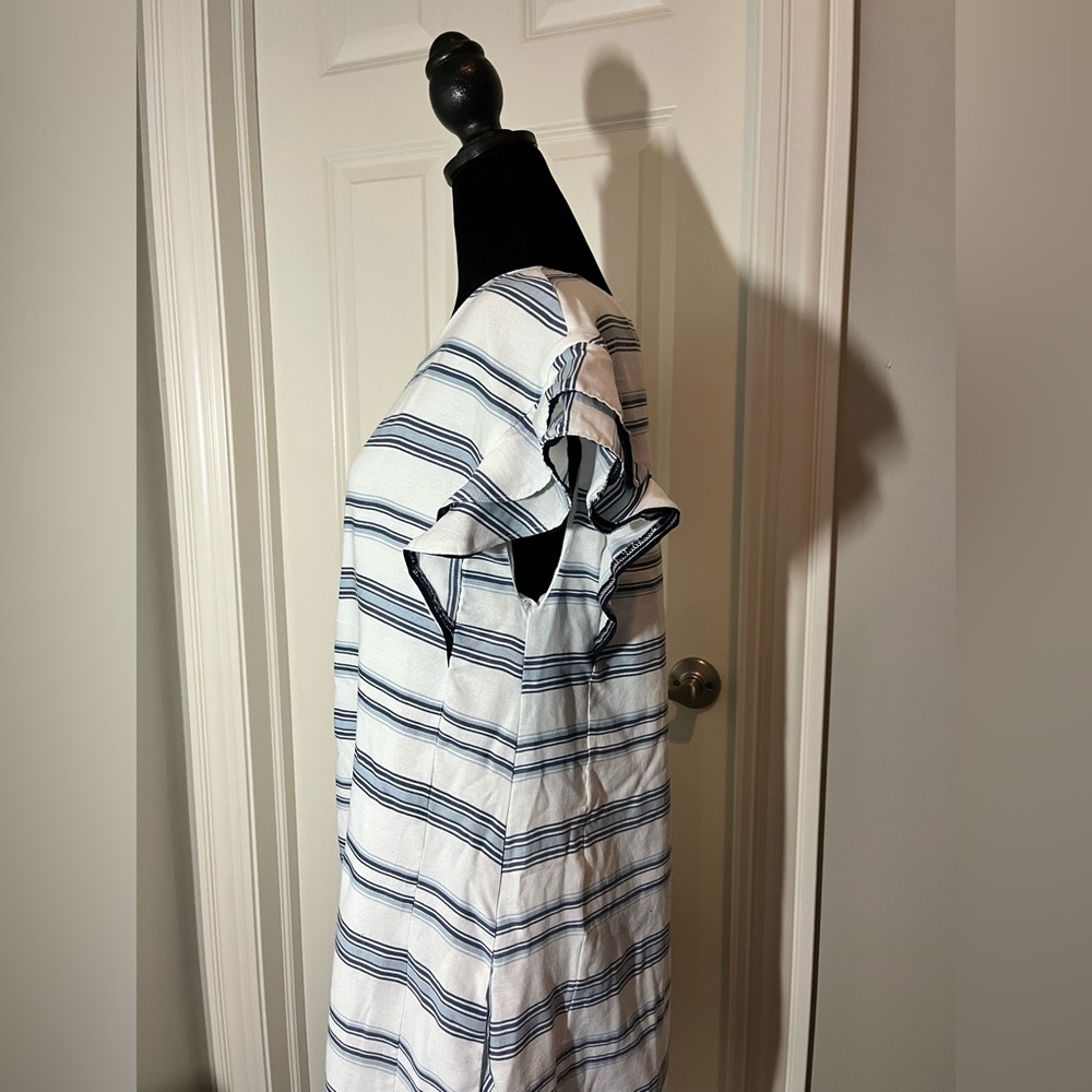 Listicle Ruffle Sleeve Dress - Picture 4 of 5